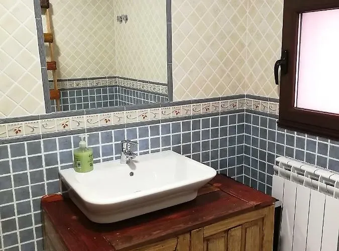 Casa Blanquita Feriehus Molinaseca